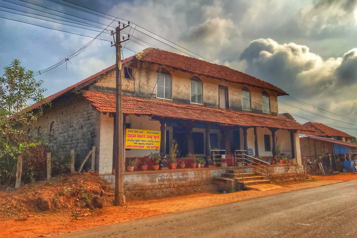 A Real-time Trip to the Fictitious Town of Malgudi